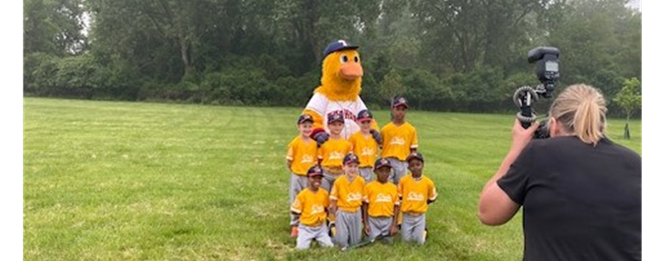 Baseball Picture Day is May 17!
