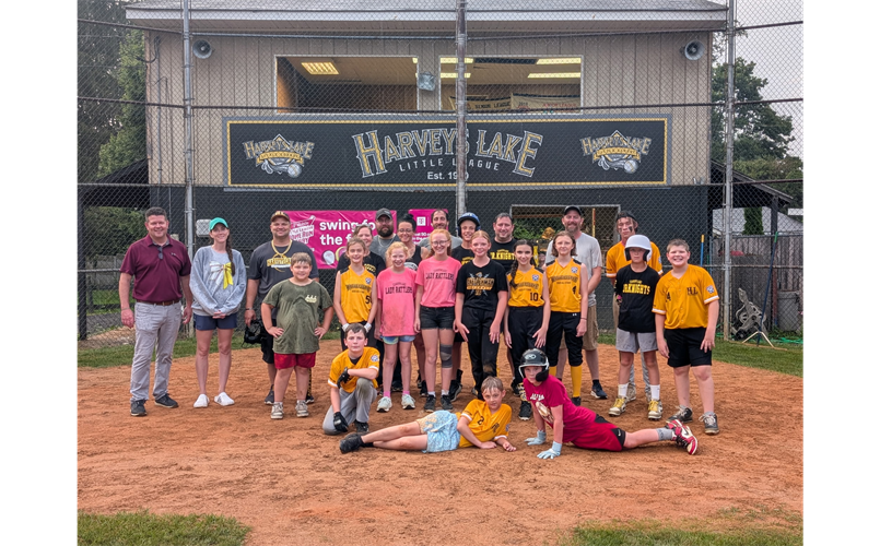 CLOSING CEREMONIES COACHES VS. MAJORS WITH GUEST APPEARANCE FROM STATE REPRESENTATIVE JAMIE WALSH