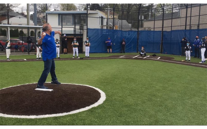 2021 Opening Day! Mayor Pronti throws out the first pitch 
