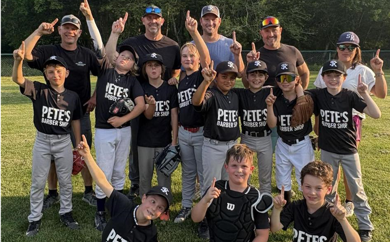 Pete's Barber Shop the AAA League Champs!
